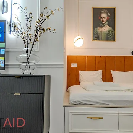V27-2 Design - Hostaid Apartment Budapest