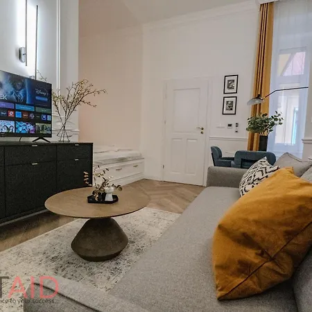 V27-2 Design - Hostaid